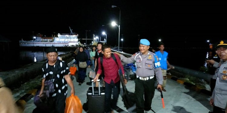 Polsek Pagimana meningkatkan pengamanan arus mudik jalur laut, Rabu (19/04/2023).