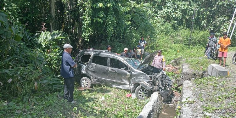 Kecelakaan lalulintas (laka lantas) tunggal terjadi di Kecamatan Pagimana Kabupaten Banggai, Senin (17/04/2023).