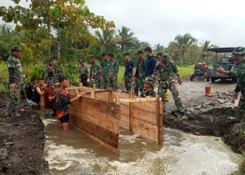 Satgas TMMD Genjot Pembangunan Plat Deker di Desa Tou Banggai