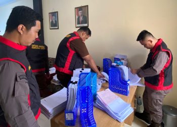 Kejari Banggai Ungkap Dugaan Korupsi Dana BUMDes: Kantor Desa Uso Digeledah, Dokumen Penting Disita