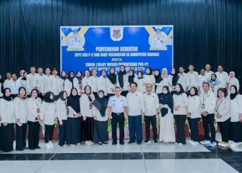 BAPENDA BANGGAI SERAHKAN SPPT DAN DHKP PBB-P2 SERENTAK KEPADA SELURUH LURAH DAN KEPALA DESA