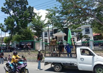 Mahasiswa Unjuk Rasa Tuntut Evaluasi Pelayanan RSUD Luwuk