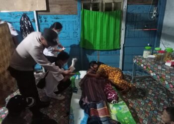 Polsek Bunta Evakuasi Pemuda Epilepsi yang Meninggal Dunia Saat BAB di Laut