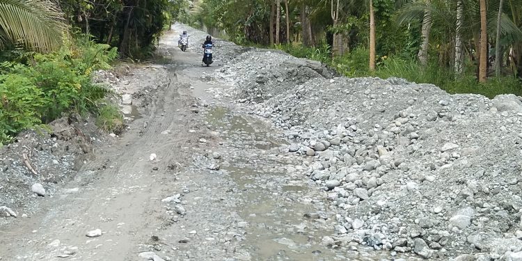 Rehabilitasi jalan desa tetesulu, kecamatan nuhon, kabupaten Banggai. 1 April 2024 (dok.kilasbanggai.com)