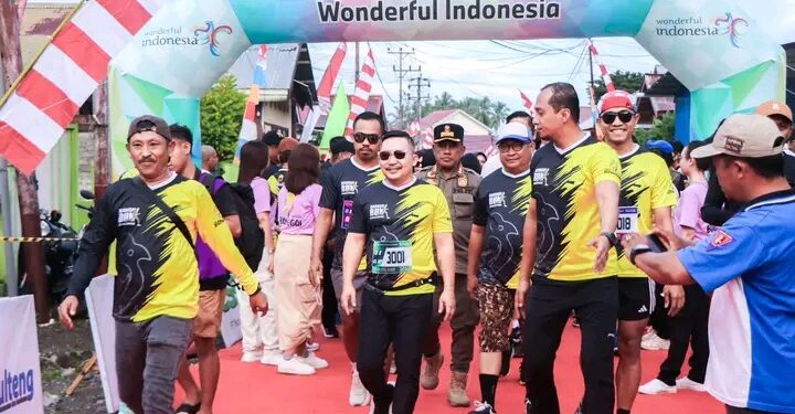 Bupati Banggai Bersama Kadis Pariwisata (Dok.Dikispbanggai)