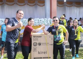 Banggai Run Challenge “Run de Bunta” Tarik 1.500 Peserta Lokal dan Internasional, Bupati Amirudin Lepas Start