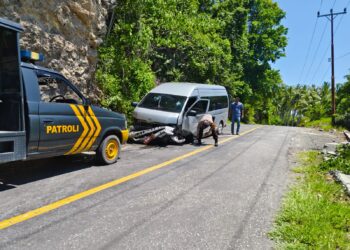 Diduga Sopir Mengantuk, Mobil Dinas Dispora Pemprov Sulteng Alami Lakalantas Di Nuhon