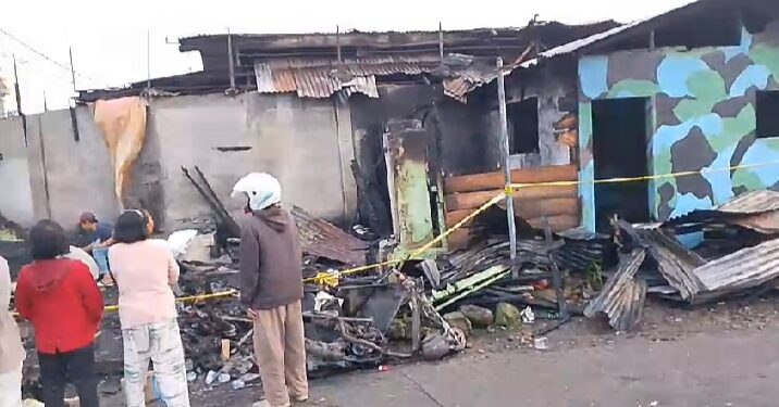 Bekas rumah wartawan di bakar OTK, renggut nyawa wartawan dan keluarga. (Dok.ist)