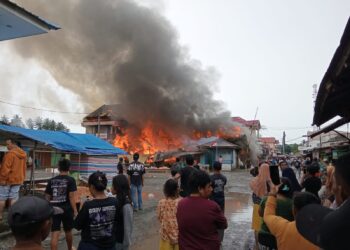 Toko di Pasar Bunta Banggai Terbakar