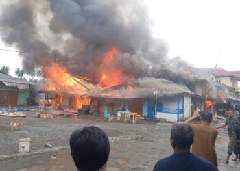 Sejumlah Toko di Pasar Bunta Dilalap  si Jago Merah, Kerugian Mencapai Milyaran Rupiah