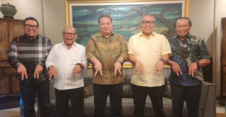 Ahmad Ali di kediaman Airlangga Hartarto di kawasan Widya Chandra, Jakarta, Jumat (9/8/2024).