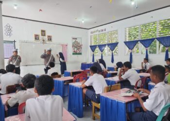Maraknya Pelajar Bawa Motor ke Sekolah, Polantas Sosialisasi di SMPN 1 Luwuk