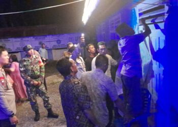 Kapolsek Nuhon dan Forkopimca Berhasil Mediasi Penyegelan Kantor Desa Balaang
