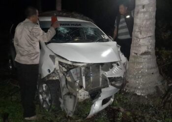 Diduga Sopir Ngantuk, Mobil Rental Tabrak Pohon, Ini Penjelasan Kapolsek Nuhon