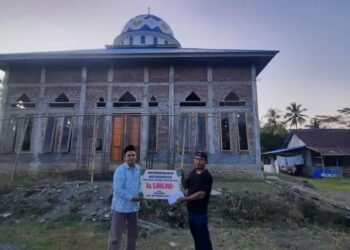 Salurkan Bantuan di 4 Masjid dan Peduli Penyandang Disabilitas, Hasrul: Terimakasih Keluarga Murad