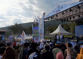 Kampanye Akbar Dihadiri Ribuan Pendukung di GOR Kilongan, Batia: Masyarakat Ingin Perubahan