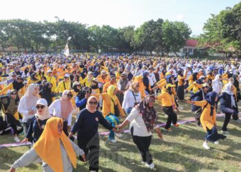 Ribuan Guru Meriahkan HUT Ke-79 PGRI Tahun 2024 di Kabupaten Banggai