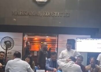 Perjuangan Belum Berakhir, Paslon Sulianti Murad – Samsul Bahri Mang Resmi Ajukan Gugatan Pilkada Banggai ke MK