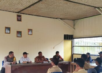 Di Hadapan Aleg Mursidin, Kades Sindangsari Curhat Kondisi Kantor Desa Kian Memprihatinkan