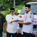 Dukung Layanan Kesehatan, Bupati Amirudin Serahkan Ambulance ke Desa Sinorang