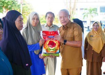 Bupati Banggai Laut Resmikan Pasar Murah Bersubsidi di Bulan Ramadan