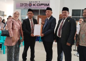Bupati Banggai Laut Lantik Direktur dan Dewan Pengawas Baru PDAM Paisu Moute