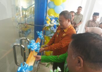 Diwakili Sekda Bupati Banggai Resmikan Gedung Kantor Kecamatan Luwuk Selatan & Kantor Kelurahan Bukit Mambual