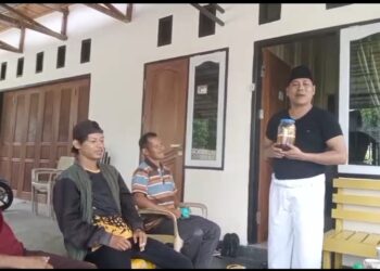 Pasca PSU, Warga Lokait Silaturahmi di Kediaman Irwanto Kulap, Hadiahkan Madu Asli