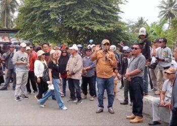 Ratusan Warga Demo di Polres dan DPRD Banggai, Ini yang Dituntut