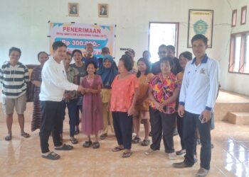 Pemdes Tombongan Ulos Bunta Salurkan BLTDD ke 20 KPM