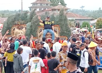 Bupati Amirudin Disambut Ribuan Warga Toili, Angka 897 Pecahkan Mitos Bupati Dua Periode di Banggai
