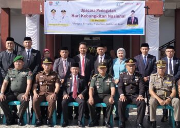 Pemda Banggai Laut Peringati HARKITNAS 2025, Sekda Ruslan Tolani Pimpin Upacara dan Ziarah Makam Raja