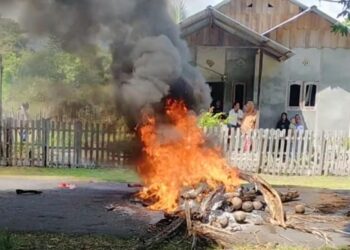 Warga Palang Jalan soal Kasus Kematian Pemuda di Bualemo Banggai