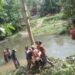 Kesulitan Akses Jalan ke Kebun, Kades Hion Bersama Warga Kerja Bakti Buat Jembatan Darurat