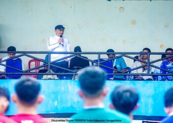 Wabup Furqanudin Buka Pertandingan Sepakbola PORKAB V Kabupaten Banggai