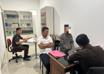 Gelapkan Uang Konsumen, Colektor FIF Toili Diserahkan Polisi ke Kejari Banggai