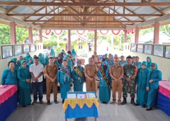 TP PKK Desa Hion dan Tombongan Ulos Dilantik, Ny.Maryam : PKK adalah Garda Terdepan