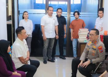 “Jadikan Ini Pelajaran Berharga”: Kapolres Banggai Beri Nasihat Menyentuh kepada Keluarga Tersangka Narkoba