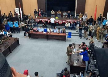 DPRD Banggai Diduduki, Mahasiswa Tuntut Transparansi Anggaran hingga Pengesahan UU Perampasan Aset