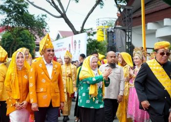 Penuh Kehangatan, Gubernur Anwar Hafid dan Wagub Reny Lamadjido Hadiri Upacara HUT ke-47 Kota Palu