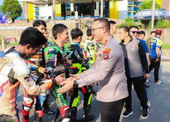 AKBP Putu Resmi Buka Kejuaraan Balap Motor Kapolres Banggai Race Cup 2025 di Luwuk
