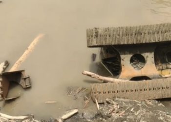 Longsor Parah Seret Alat Berat ke Laut, Trans Sulawesi Terputus di Lontio Banggai