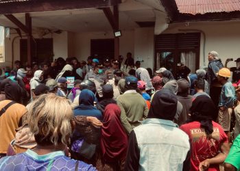 Ratusan Warga Desa Masing Boikot dan Duduki Kantor PT Sawindo Cemerlang