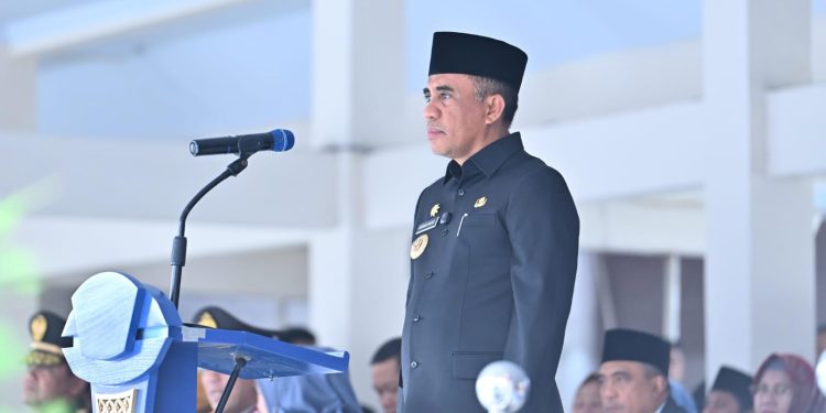 Gubernur Anwar Hafid Pimpin Upacara Peringatan Hari Pahlawan ke-80 di Lapangan Pogombo, Kantor Gubernur Sulawesi Tengah, Senin (10/11/2025) Foto: Ist