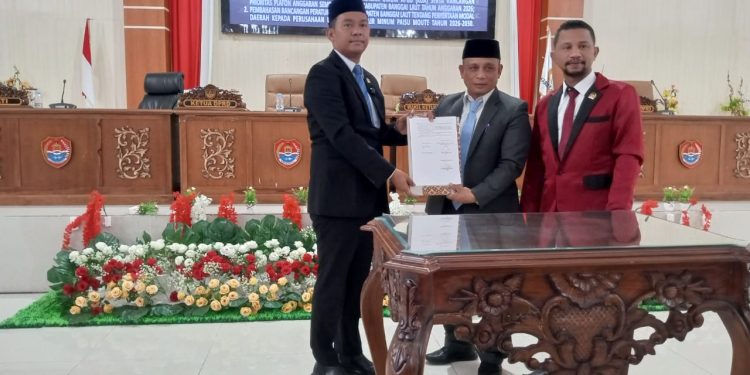 DPRD) Kabupaten Banggai Laut menggelar rapat paripurna tentang persetujuan bersama rancangan Kebijakan Umum APBD dan Prioritas dan Plafon Anggaran Sementara (KUA-PPAS) tahun anggaran 2026. (handover)
