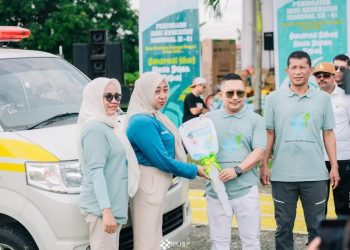 Bupati Banggai Apresiasi HKN Ke-61, Serah 6 Ambulans Ke Puskesmas