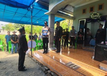 Polres Banggai Gelar Upacara Persemayaman dan Pelepasan Jenazah Brigpol (Purn) Bernandus Moningka