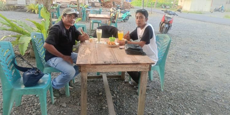 Hermanius Burunaung, Pimpinan Redaksi Media Berantastipikor dan Ikbal Siduru Jurnalist Kilasbanggai.com .