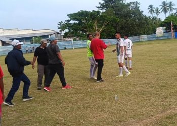 Sempat Diwarnai Aksi Tanduk Wasit, Ketegasan Ramli Pilohima Pastikan Piala Bupati Banggai Tetap Kondusif
