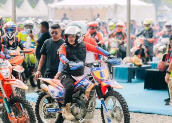 Ratusan Rider Motor Trail Jajal Jalur Menantang di “Berani Jelajah Kota Air Luwuk Banggai”